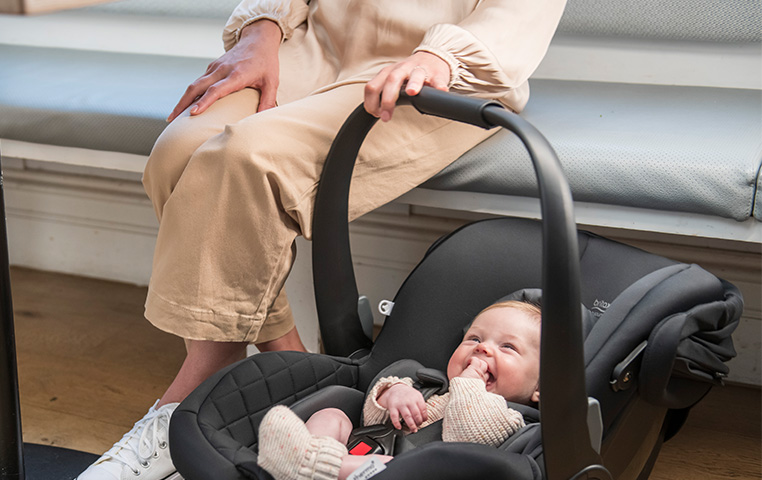 2303 Britax Safe-n-Sound B-Pod PH