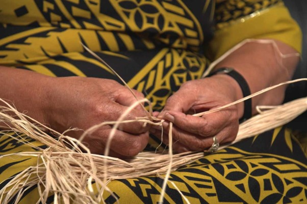 hands weaving