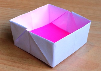 Example on how to make an origami box.