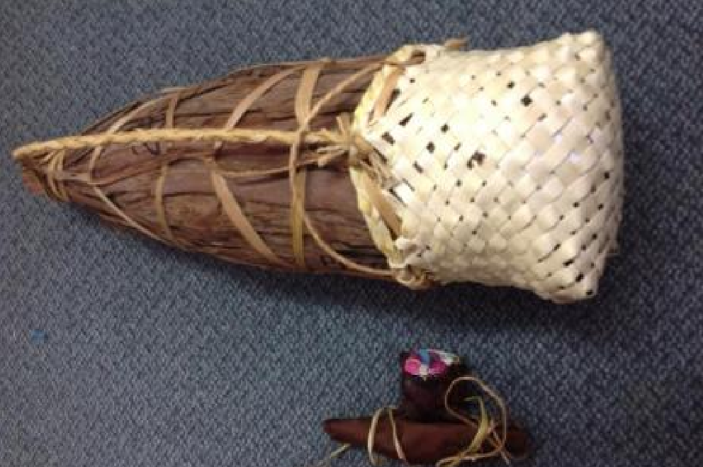 Pōhā and kelp bag for storing tītī.