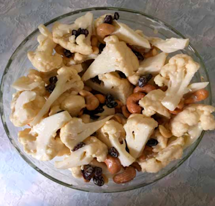 Cauliflower salad in bowl.