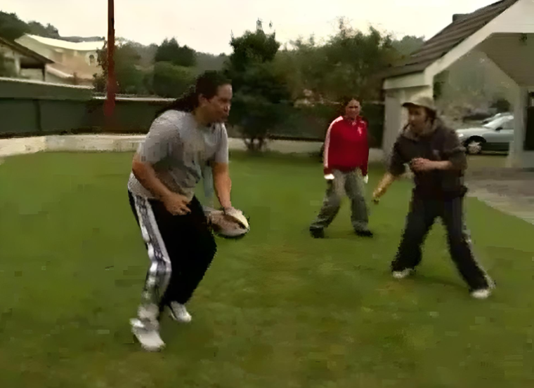 Ka Mau te Wehi Unit 15 Te tākaro pā whutupōro – Touch rugby